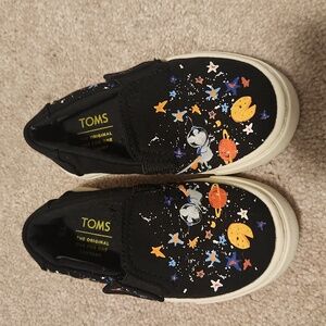 Size T5, space themed baby Toms